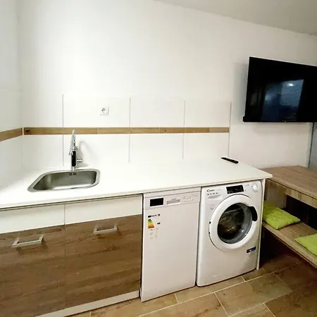 Appartement In Krefeld. 4 Personen.
