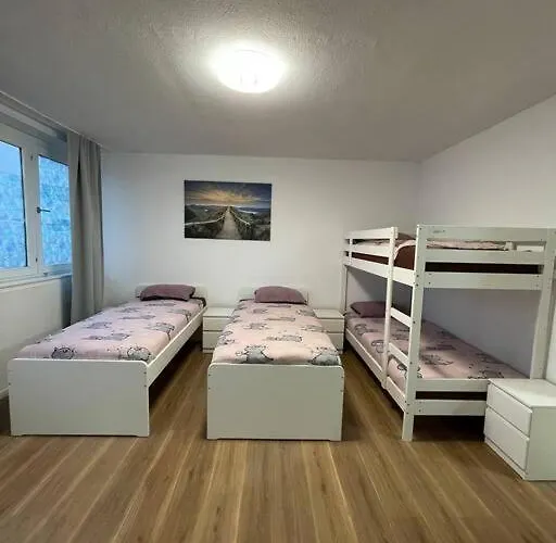 Daire In Krefeld. 4 Personen.