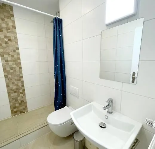 In Krefeld. 4 Personen. Daire Krefeld